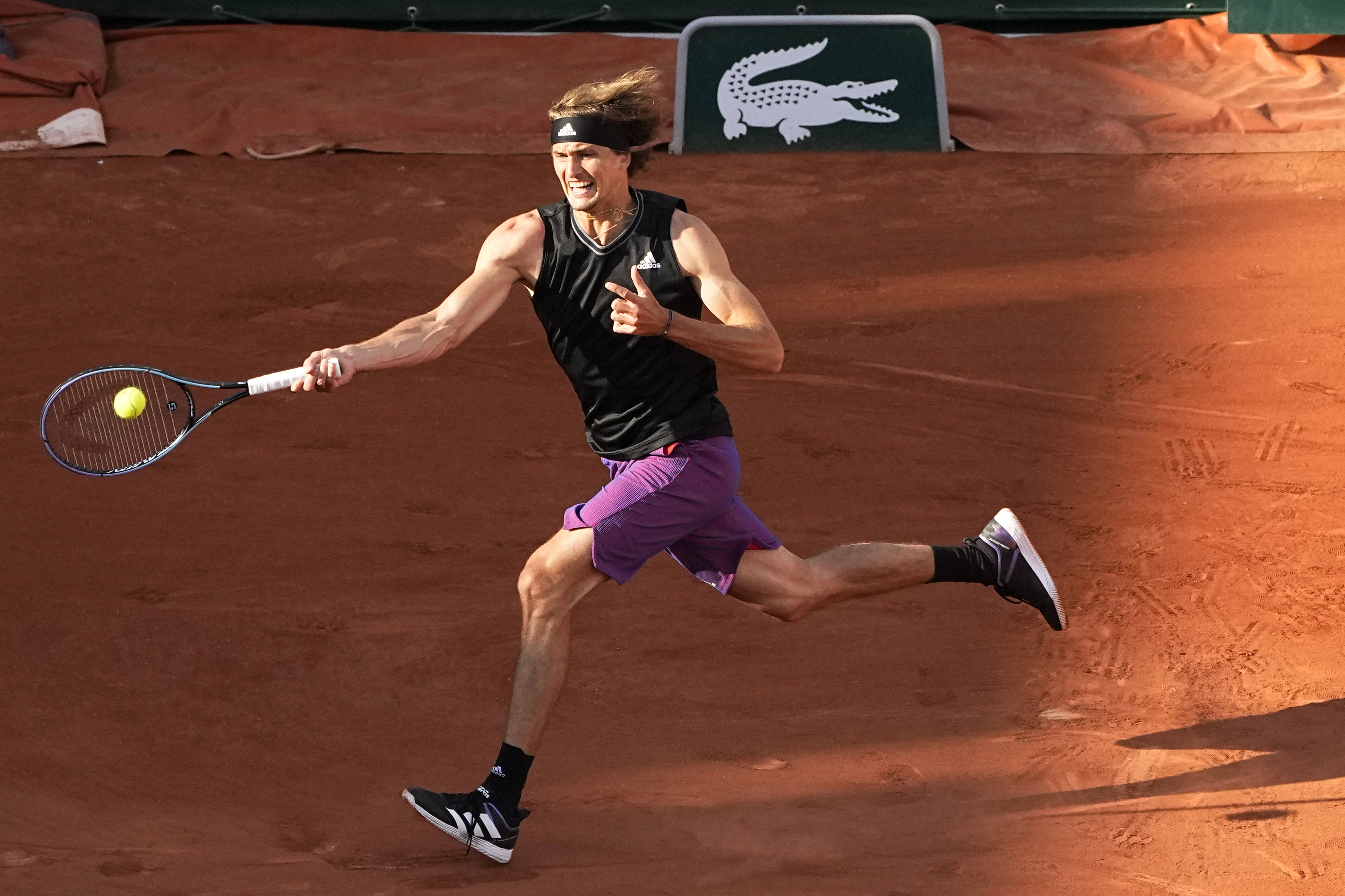 IM体育官方网-意大利网球队爆冷西班牙网球队，兹维列夫高光表现