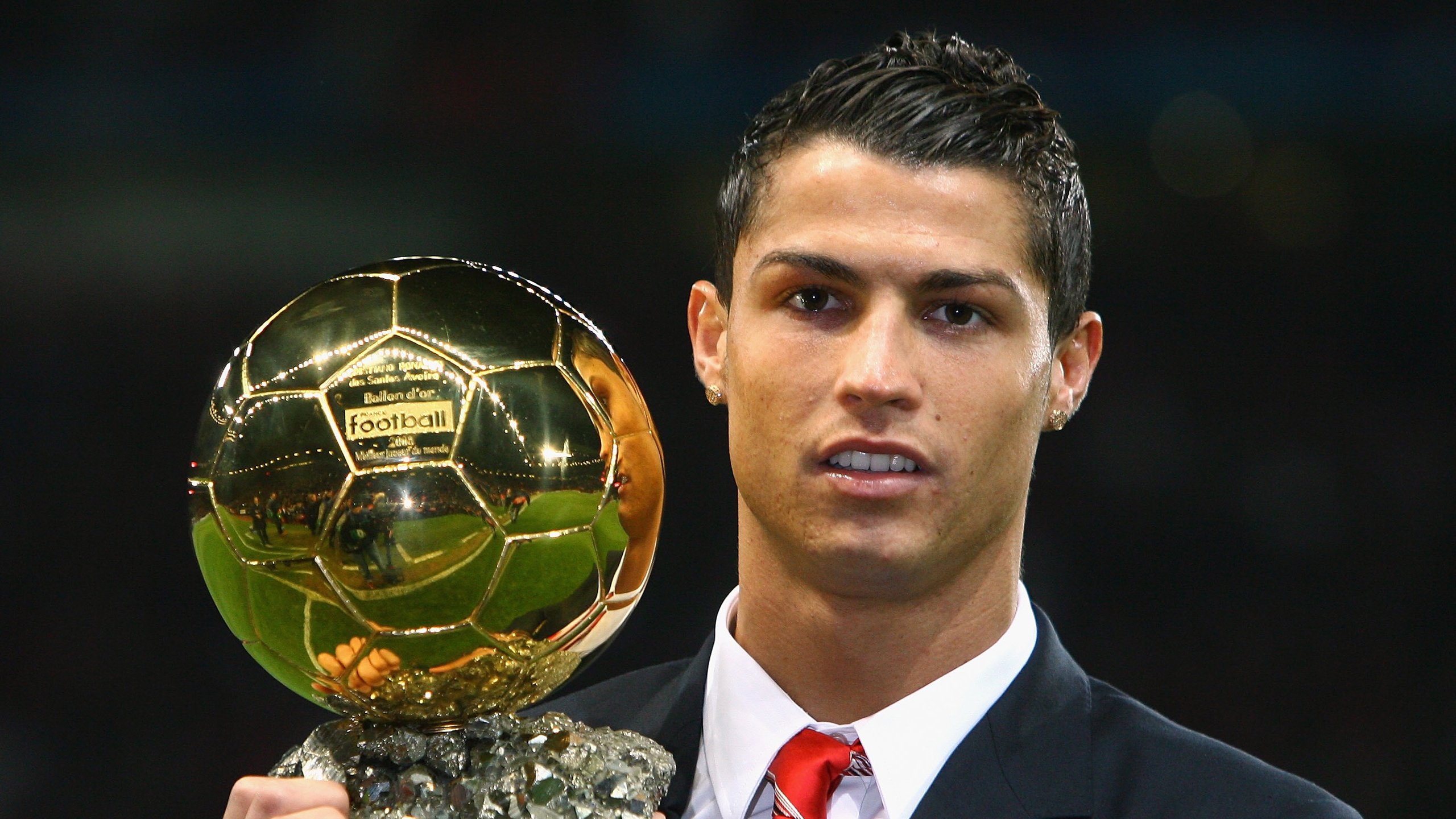 IM体育世界杯2026-黄潜奇迹夜，萨内一锤定音，乌克兰终场梦碎